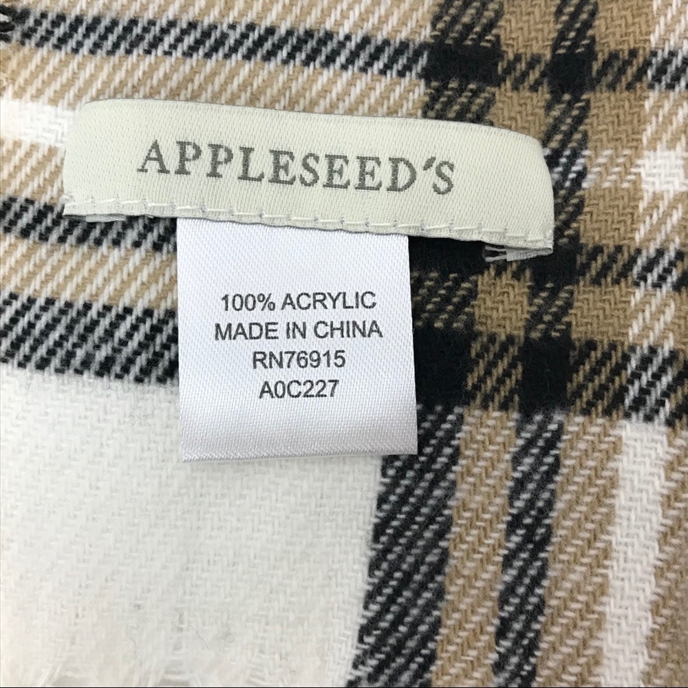*2/$20* Super Soft Plaid Scarf w/ Fringe - Picture 4 of 6